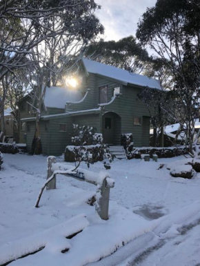Bindi - Alpine Getaways's Chalet at Tower Rd Dinner Plain